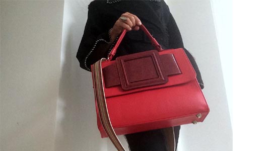 Die rote Handtasche im Winter – so kombiniere ich den Eyecatcher!